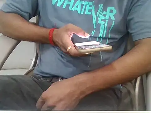 Aloneisbest live cam on StripChat