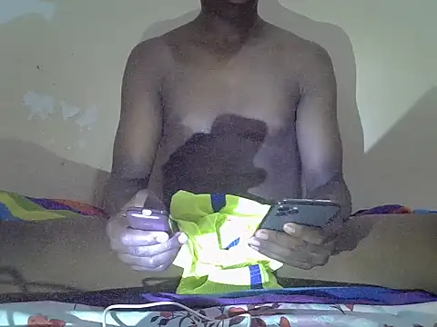 handsome25555 live cam on StripChat