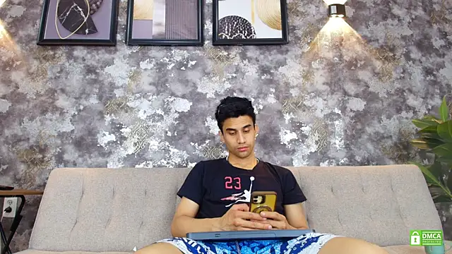 Deiby_BigCock webcam