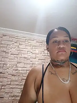Michelle_Brito1 live cam on StripChat