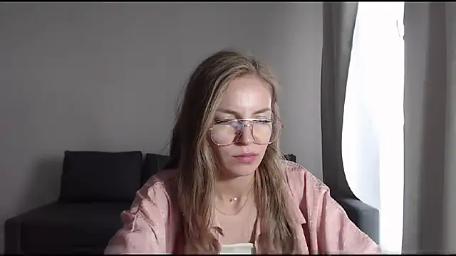 HitGyrl live cam on StripChat