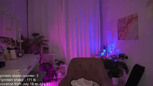 BettyMarlowe live cam on StripChat