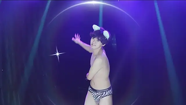 AKA-001 Live Web Cam Show