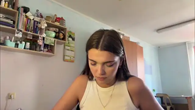 IvyToulouse live cam on StripChat