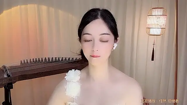 Tian-xin-999 live cam on StripChat