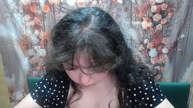 NeonilaLisova live cam on StripChat