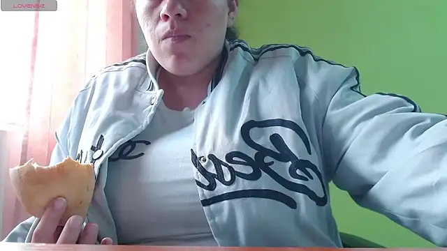 hoonney live cam on StripChat