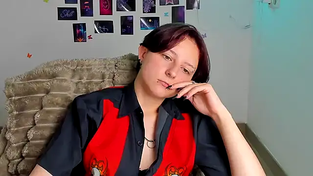 Dilara_Kiss_ live cam on StripChat