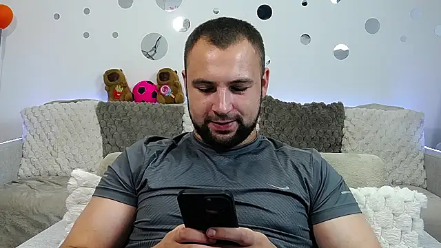 liam_studd live cam on StripChat