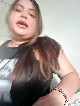 Penelope_Tits live cam on StripChat
