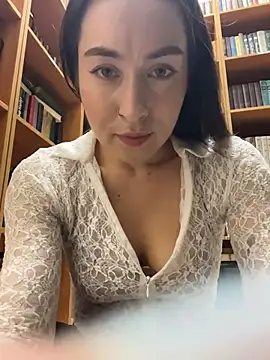 Holly_Play