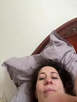 Renattasweetboobs webcam