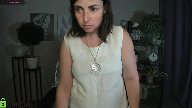 MartaEdams webcam