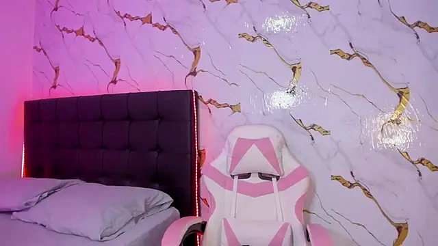 Scarlet_DLuce webcam