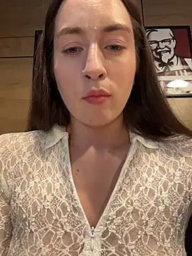 Holly_Play
