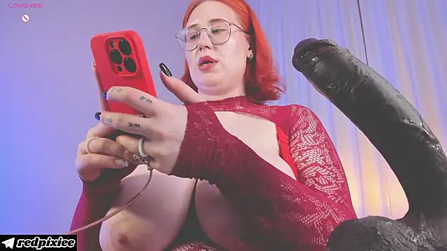 omgsexxxypixie webcam