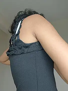 Shivani2002 webcam