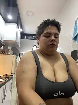 Hailey_Curvy webcam