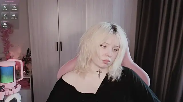 yumi_charm webcam