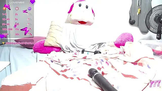 thickebonymilfF webcam