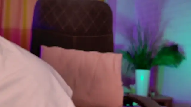 AphexQueen live cam on StripChat