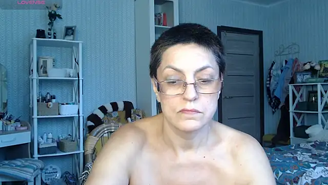 BloomingAllure webcam