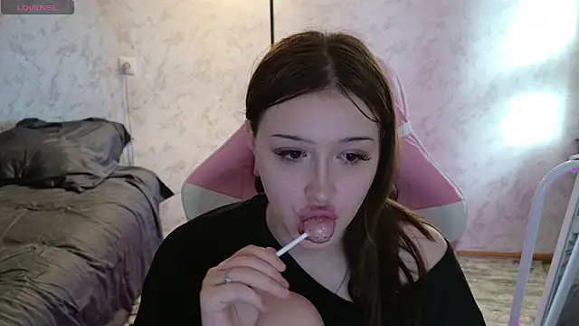 Luvellia live cam on StripChat