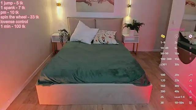 MiaDreamLuna__ webcam