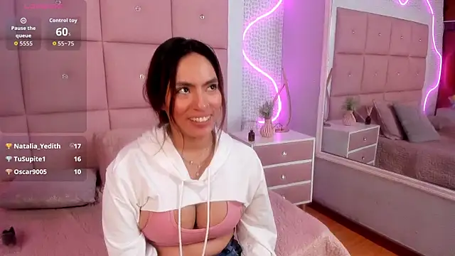 ADARHARAMIREZMD live cam on StripChat