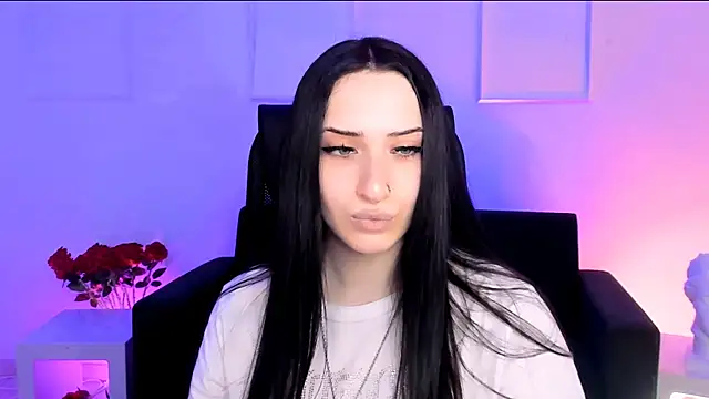 MonicaLowes webcam