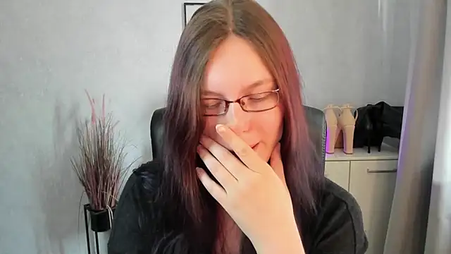emmaxDelight live cam on StripChat