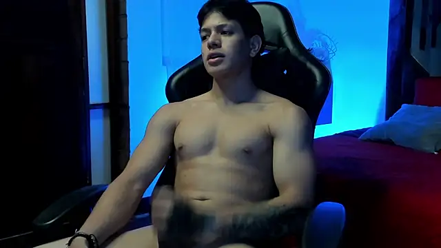 TonyPetrovjs live cam on StripChat