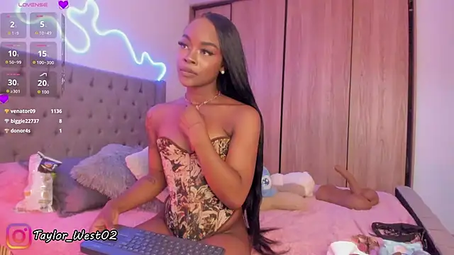 Miss_westt_ webcam