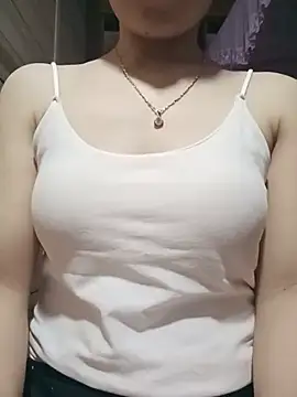 LucyyLy webcam