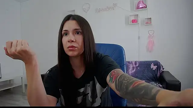LauraLora3 webcam