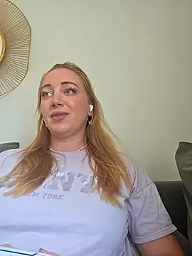 arielsweetieee webcam
