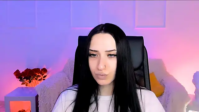 MonicaLowes webcam