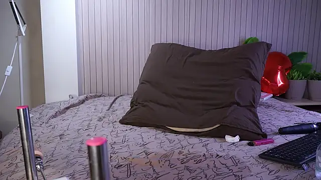 Velvet_Eyes webcam