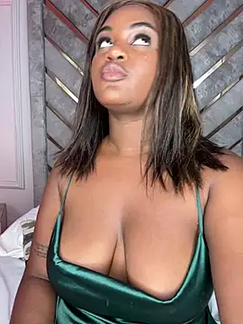 Noa_Adams webcam