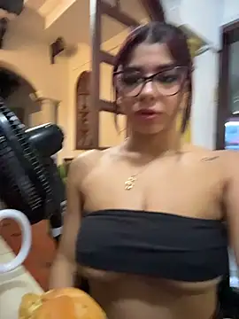TiaraRosse webcam