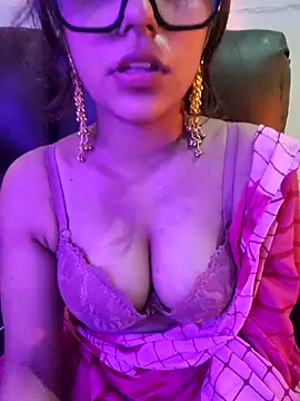 callmeshreya webcam