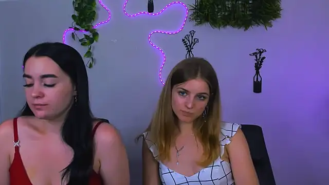 monica_xcx webcam