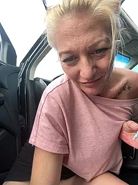 TheSweetestSlut webcam