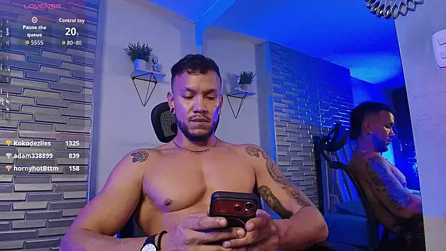 ARON_TAYLER01 webcam