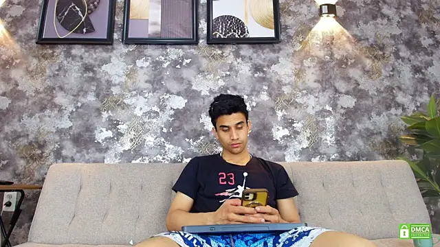 Deiby_BigCock webcam