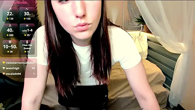 Maya_Winters webcam