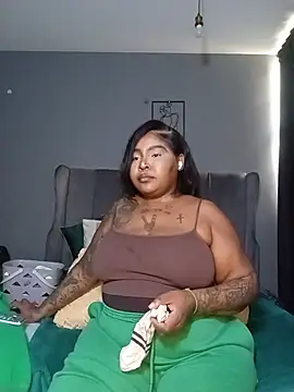 RealMsPEARLsEXY69 webcam