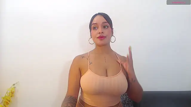 RenataBrown webcam