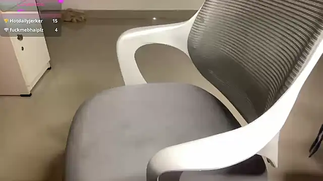 classy_kritii webcam