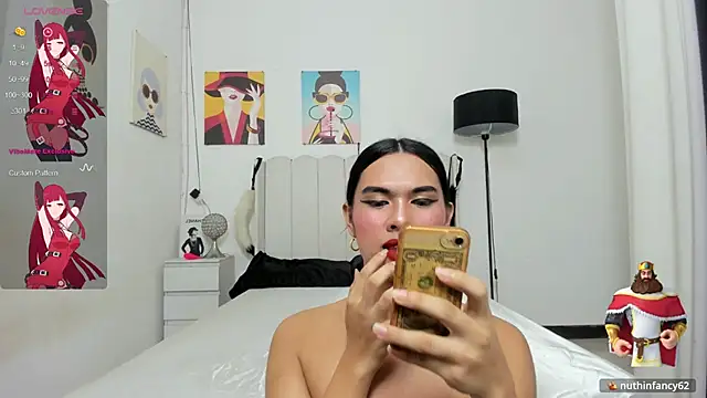 AliciaMooore webcam